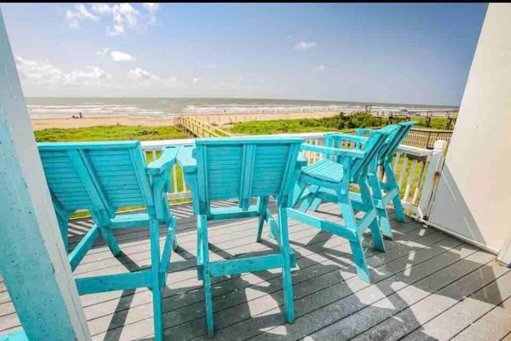 Beachfront Retreat! 3 Steps To Walkover! Surfside Beach Exterior photo