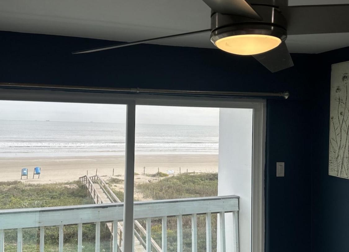 Beachfront Retreat! 3 Steps To Walkover! Surfside Beach Exterior photo